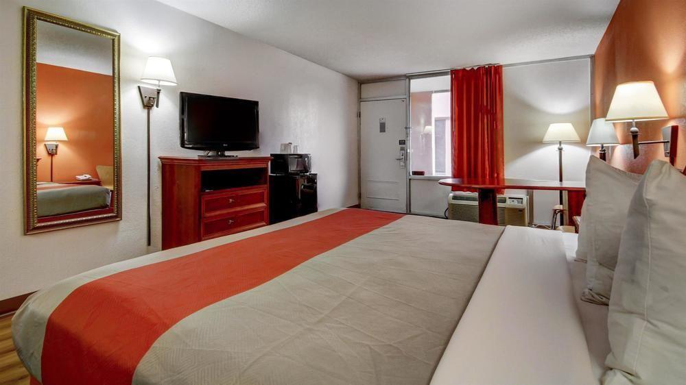 Red Roof Inn Forsyth Eksteriør bilde